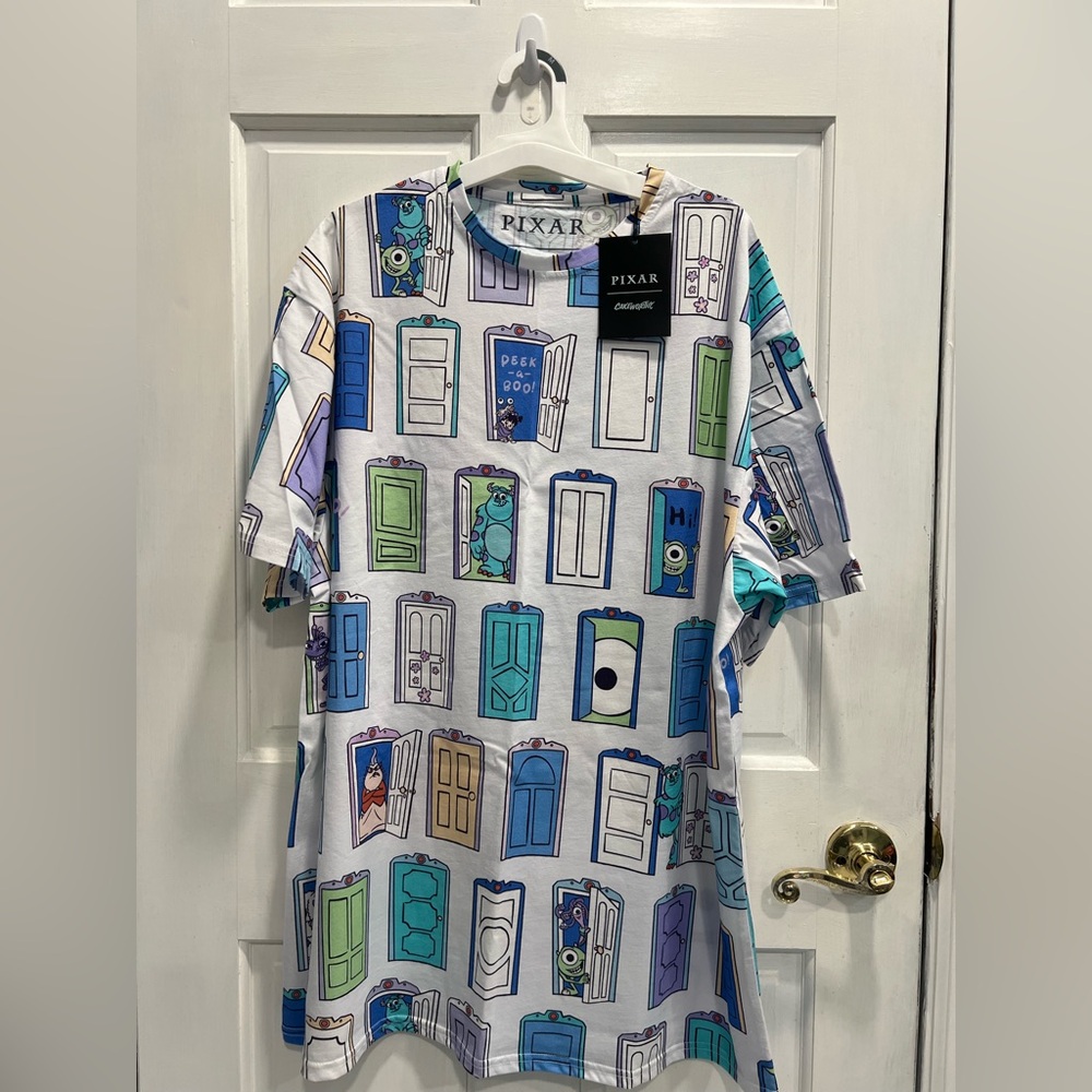 CAKEWORTHY NWT Disney Monsters Inc Doors Oversized T-Shirt Dress SIZE MEDIUM NEW